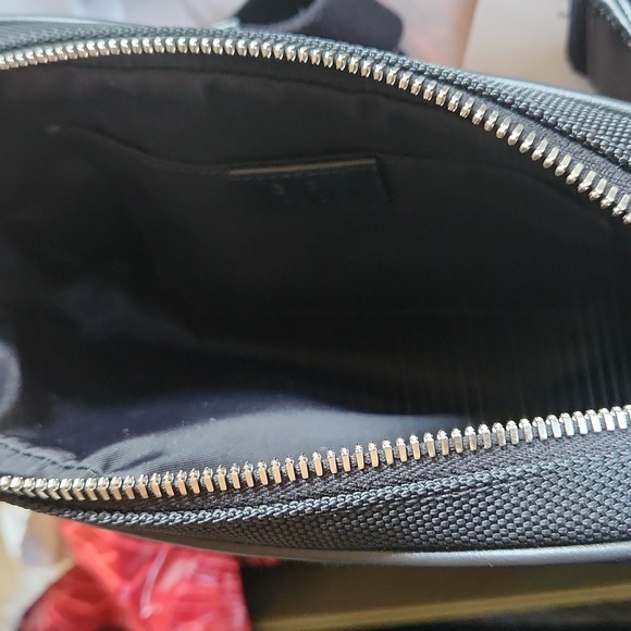 Authentic Gucci GG Supreme Monogram Canvas Belt Bag - Picture 8 of 12